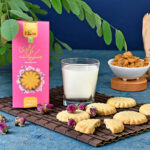 بیسکویت با طعم گل محمدی